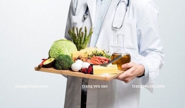 phẫu thuật xong ăn yến được không