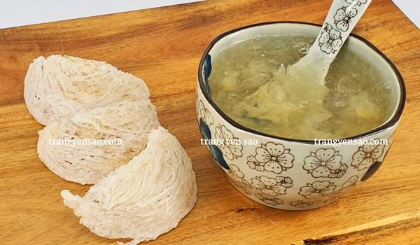 phẫu thuật xong ăn yến được không