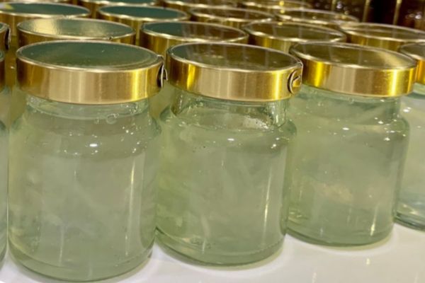 nước yến làm từ gi