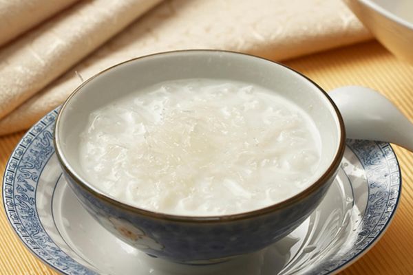 Cách chế biến yến chưng sữa tươi